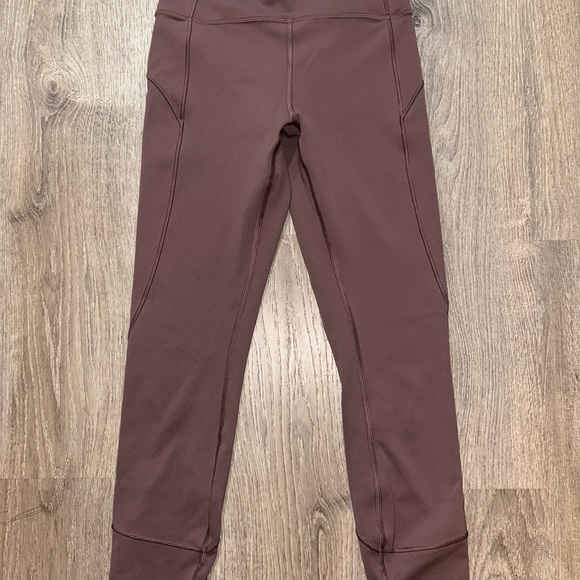 Lululemon In Movement 7/8 Tight Everlux 25” - Picture 3 of 4